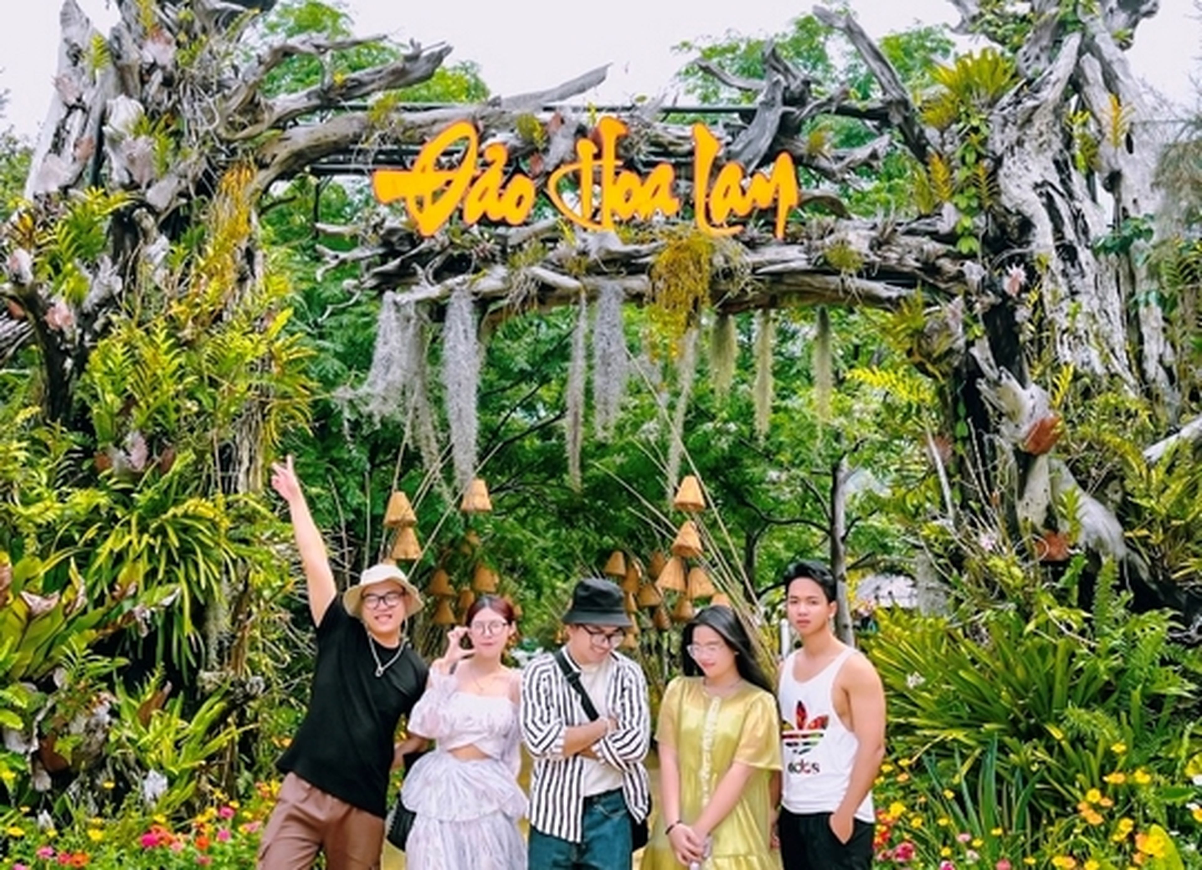 Công ty CP Du lịch Long Phú - Hình 1